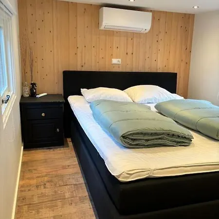 Volledig Opgeknapt Boschalet Met Airco Op De Veluwe *